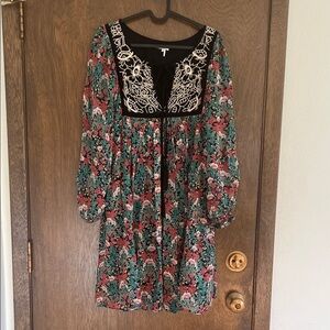 Adorable boho mini dress floral
